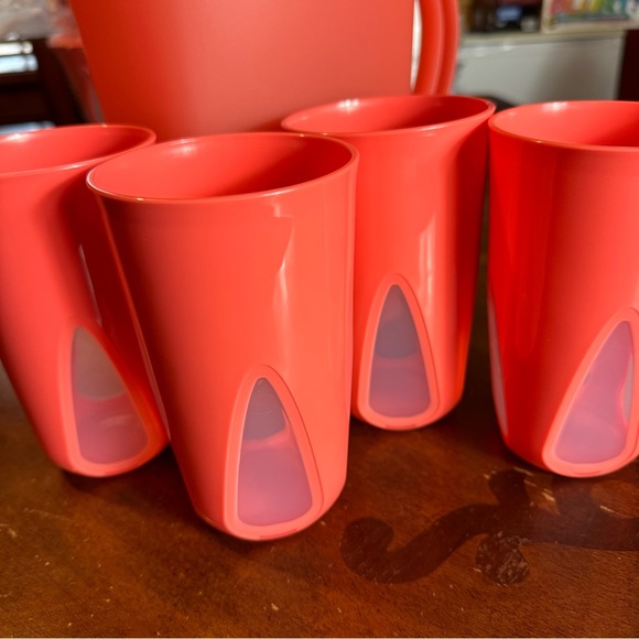Tupperware Pitcher and Tumblers Set - Picture 5 of 6